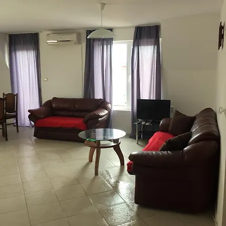 Guest Cherno More 2 Appartement *