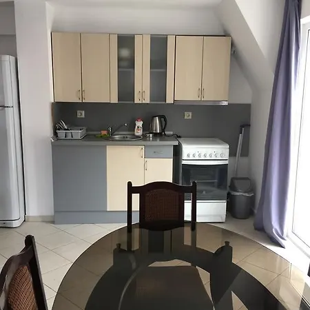 Guest Cherno More 2 Appartement *